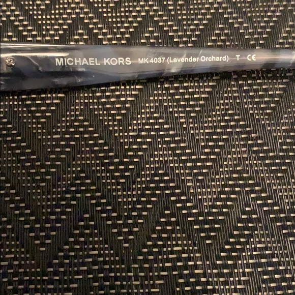 New - Picture 4 of 4